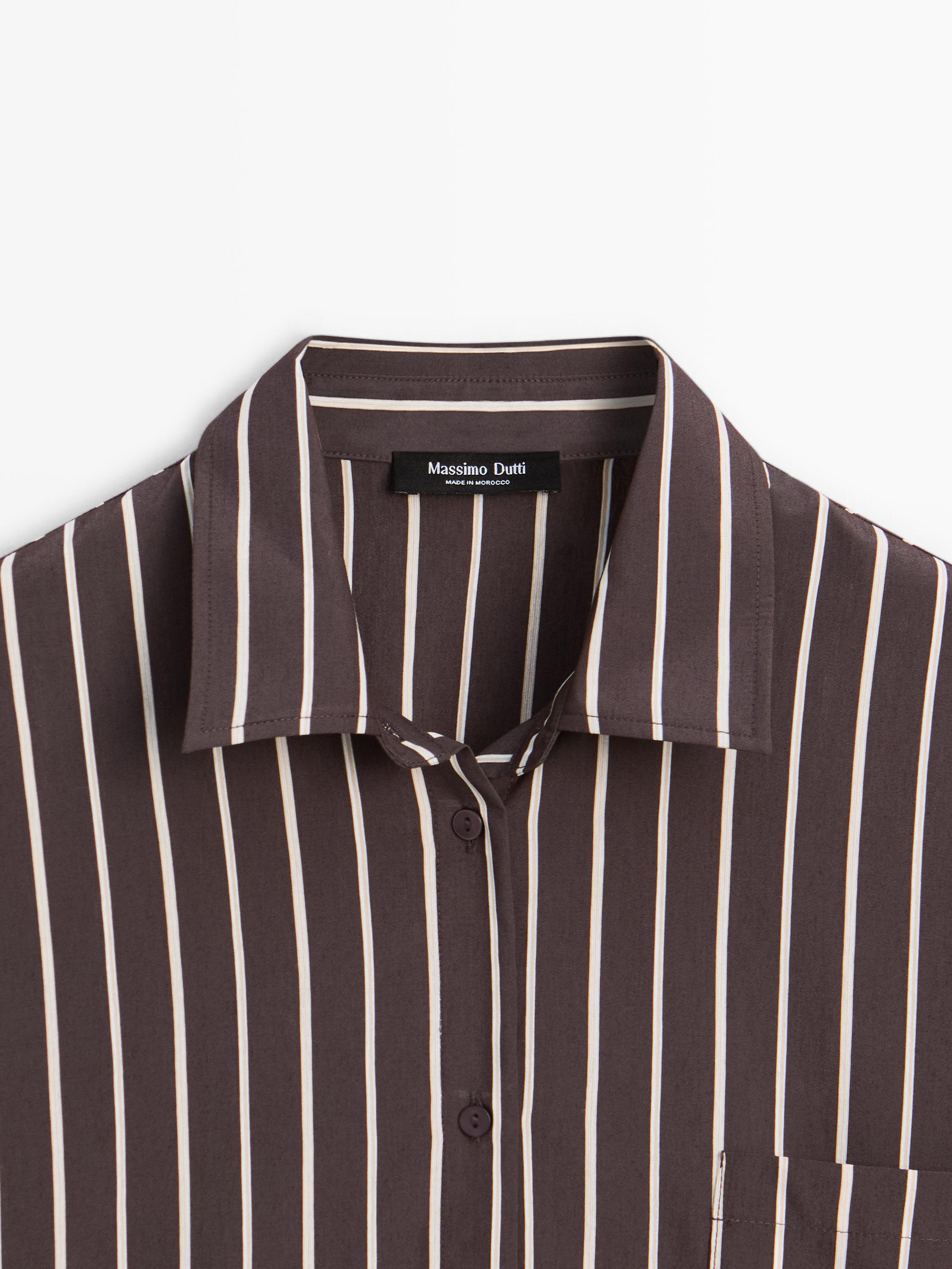 Loose-fitting striped shirt